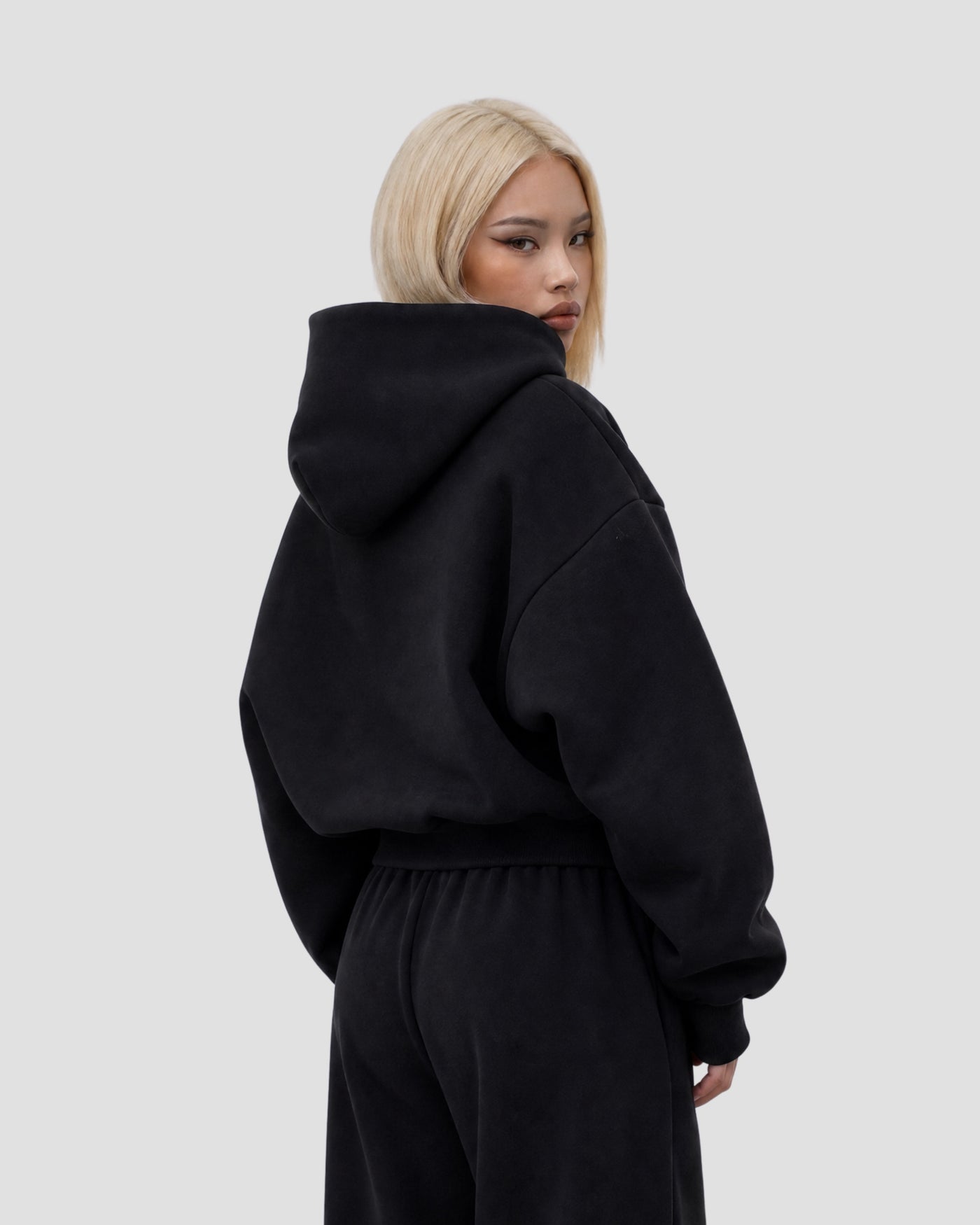 HEAVY ZIP SET Deep Black — back three-quarter