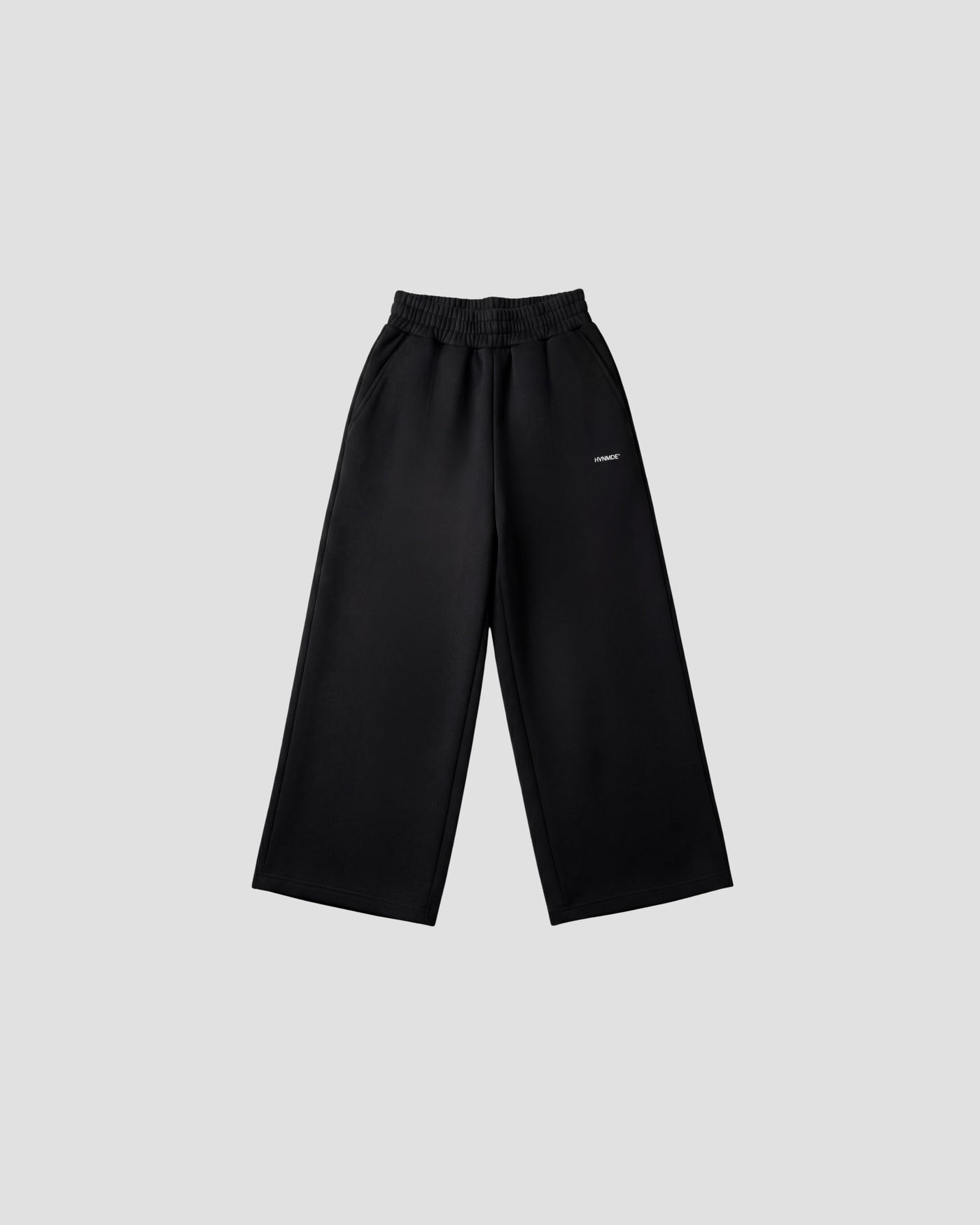 V2 Set Deep Black — sweatpants flatlay