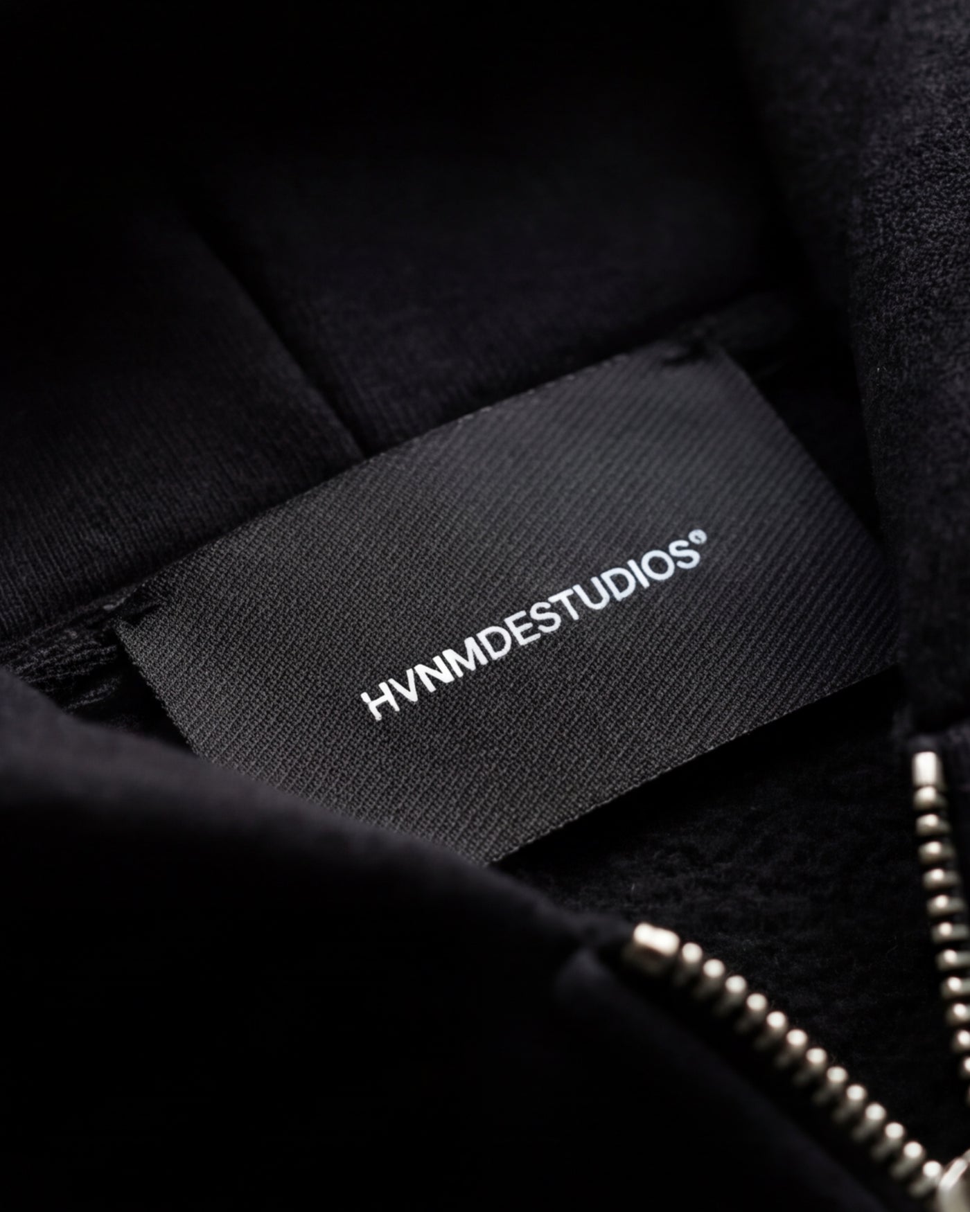 HVNMDESTUDIOS label and zip detail